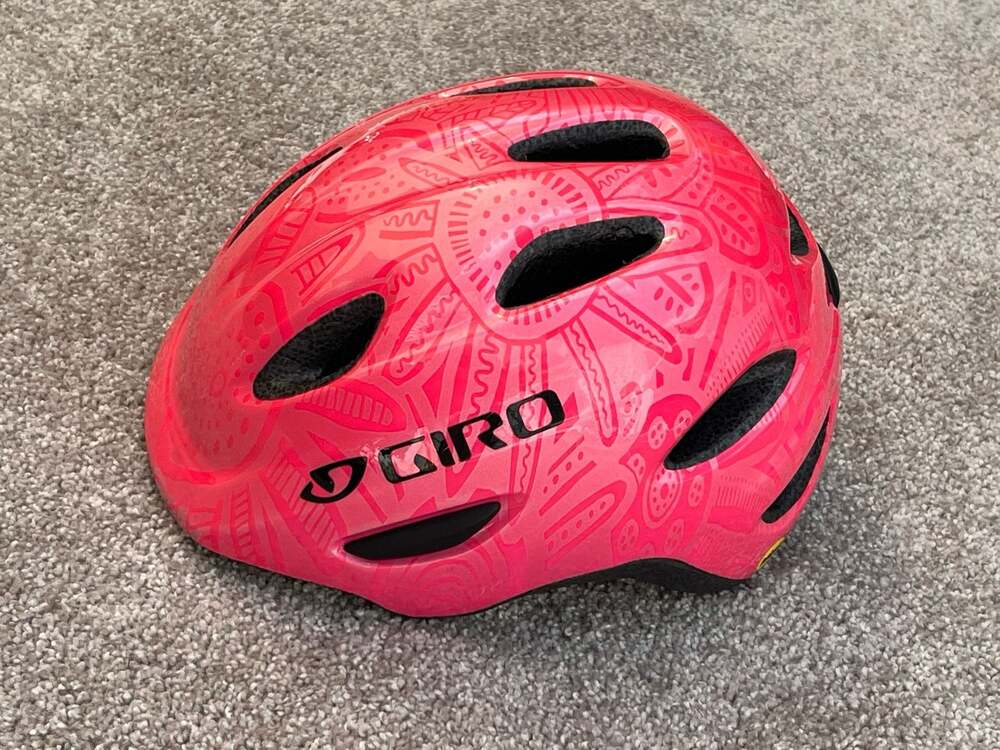 Giro Scamp MIPS Youth Bike Helmet Size Small 49-53cm Bright Pink Pearl.
